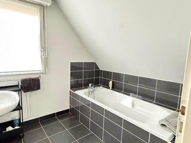 WASQUEHAL proximitÃ© du tramway et Ã©cole bilingue. 