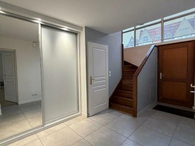 MARCQ CroisÃ© Laroche